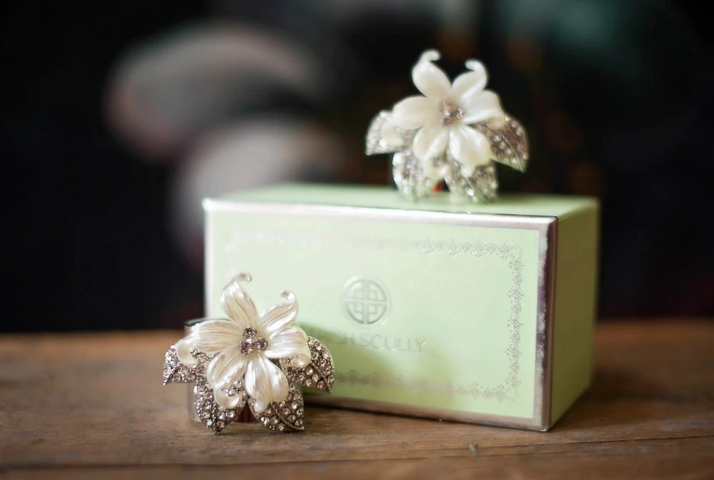 TRISH SCULLY Mother's Day Gift Guide FLEUR BLANCHE NAPKIN RING SET OF 2