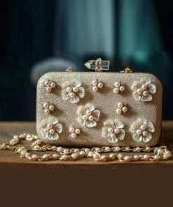 TRISH SCULLY LA FLOR DE PERLA CLUTCH