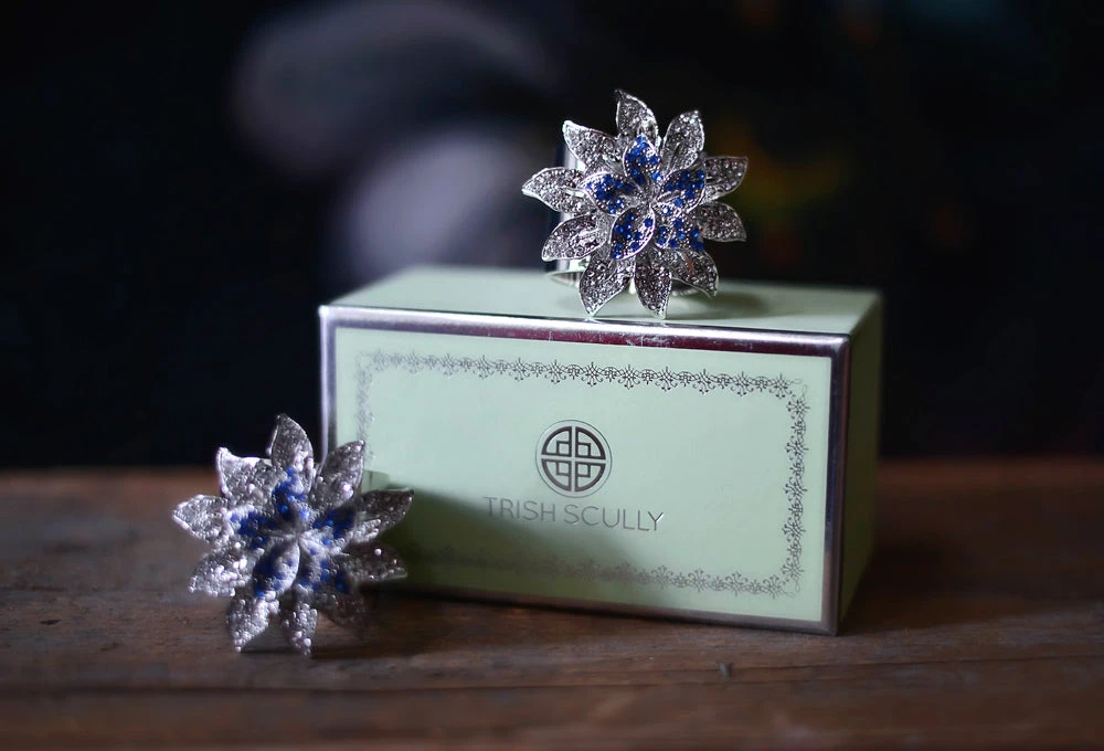 TRISH SCULLY LA FLEUR BLEUE NAPKIN RING SET OF 2 HOME