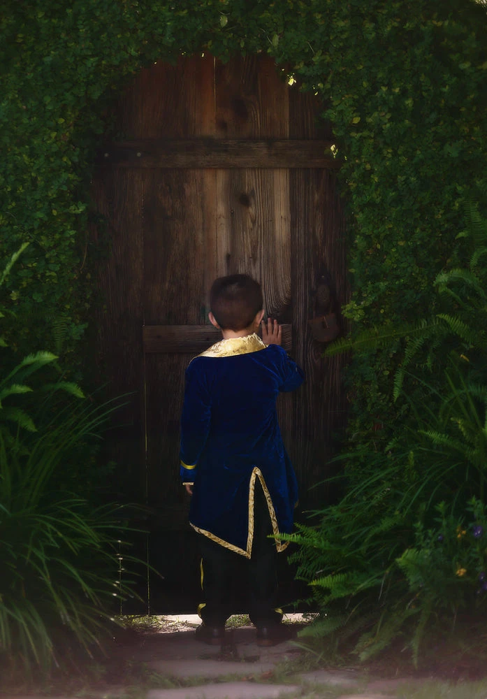 TRISH SCULLY PRINCE OF ALL THE LAND 4PC. SET Dress Up Paradise