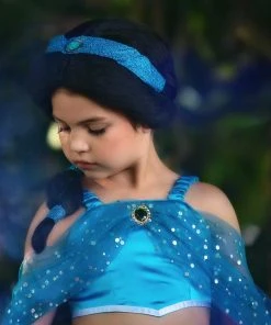 TRISH SCULLY BRUNETTE WIG