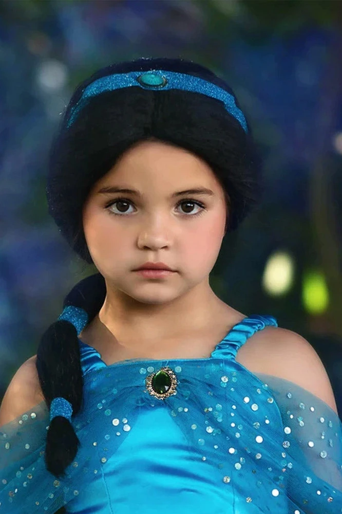 TRISH SCULLY BRUNETTE WIG