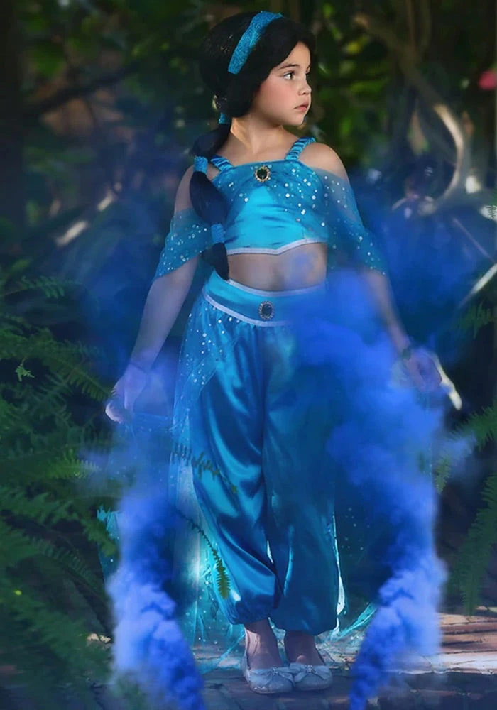 TRISH SCULLY BRUNETTE WIG