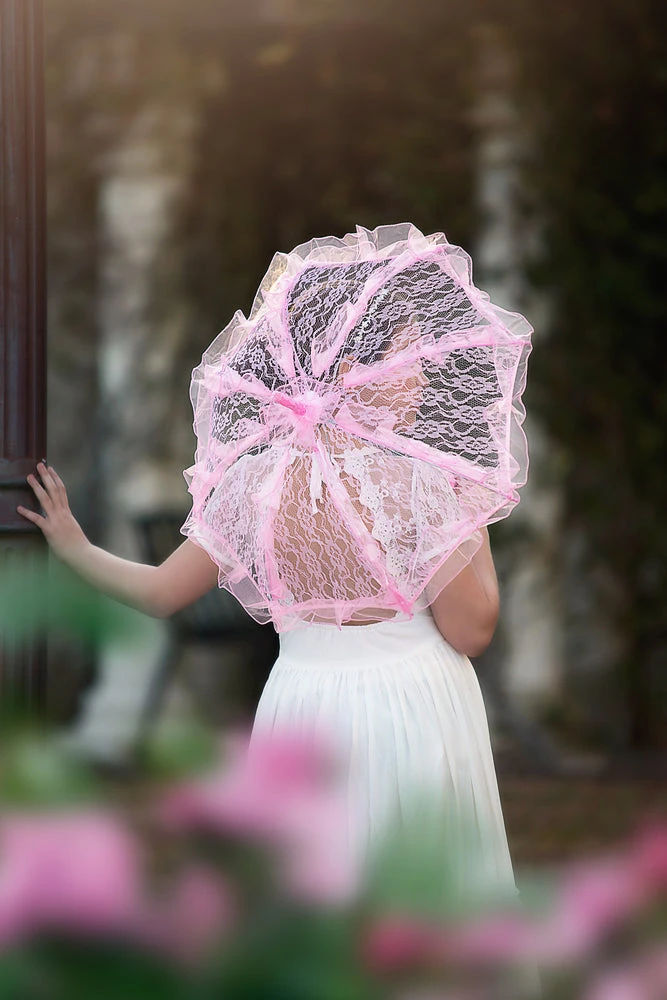 TRISH SCULLY HOME PIPER LACE PARASOL PINK