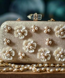 TRISH SCULLY LA FLOR DE PERLA CLUTCH