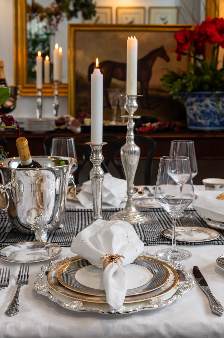 TRISH SCULLY HOME MILANO WHITE JACQUARD TABLECLOTH 128"X56" RECTANGLE