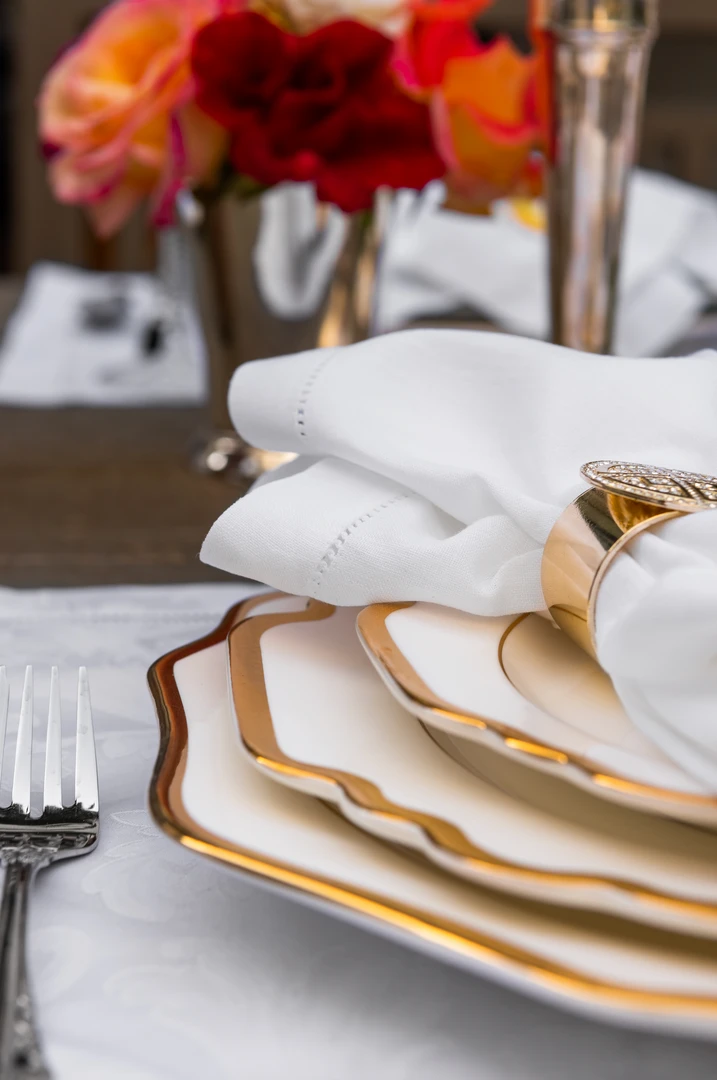 TRISH SCULLY HOME MILANO WHITE JACQUARD PLACEMATS SET OF 4