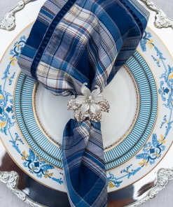 TRISH SCULLY Mother's Day Gift Guide FLEUR BLANCHE NAPKIN RING SET OF 2