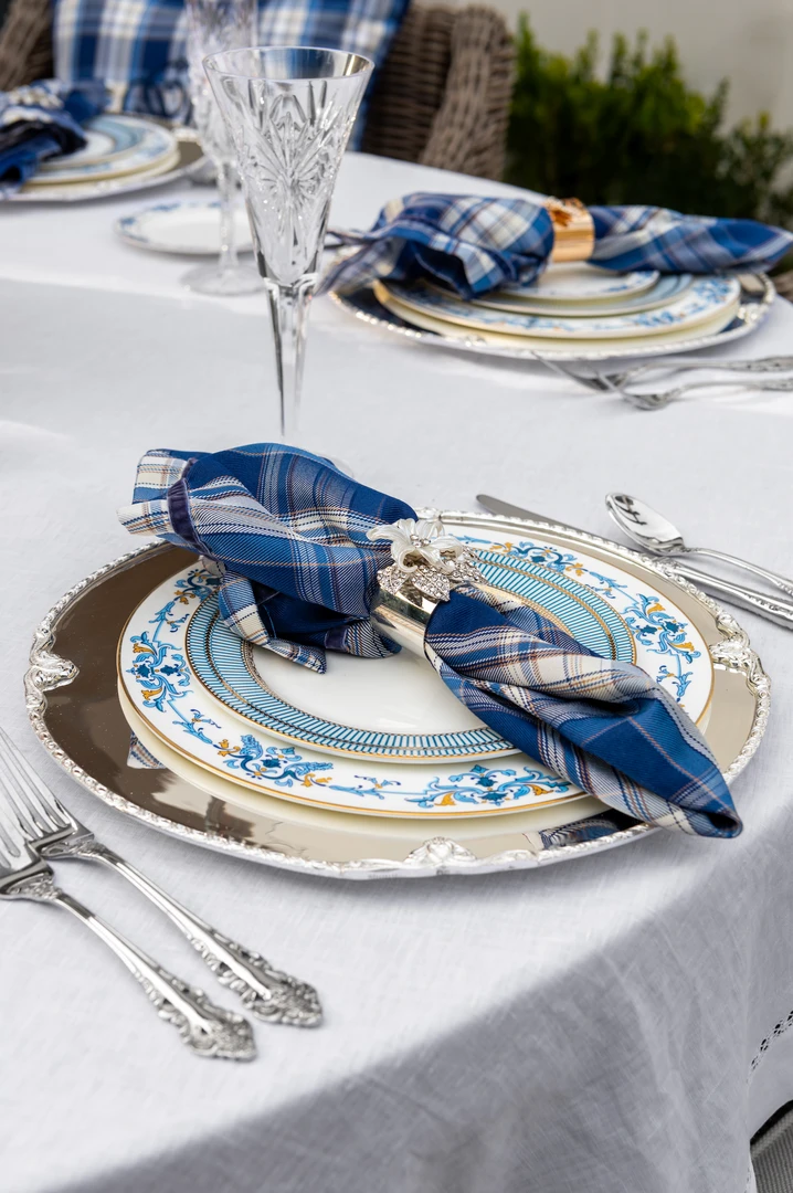 TRISH SCULLY Mother's Day Gift Guide FLEUR BLANCHE NAPKIN RING SET OF 2